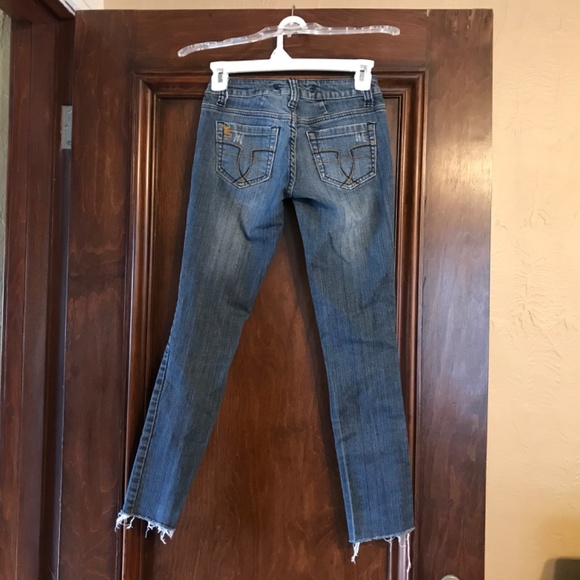 T five distressed jeans - Picture 4 of 4